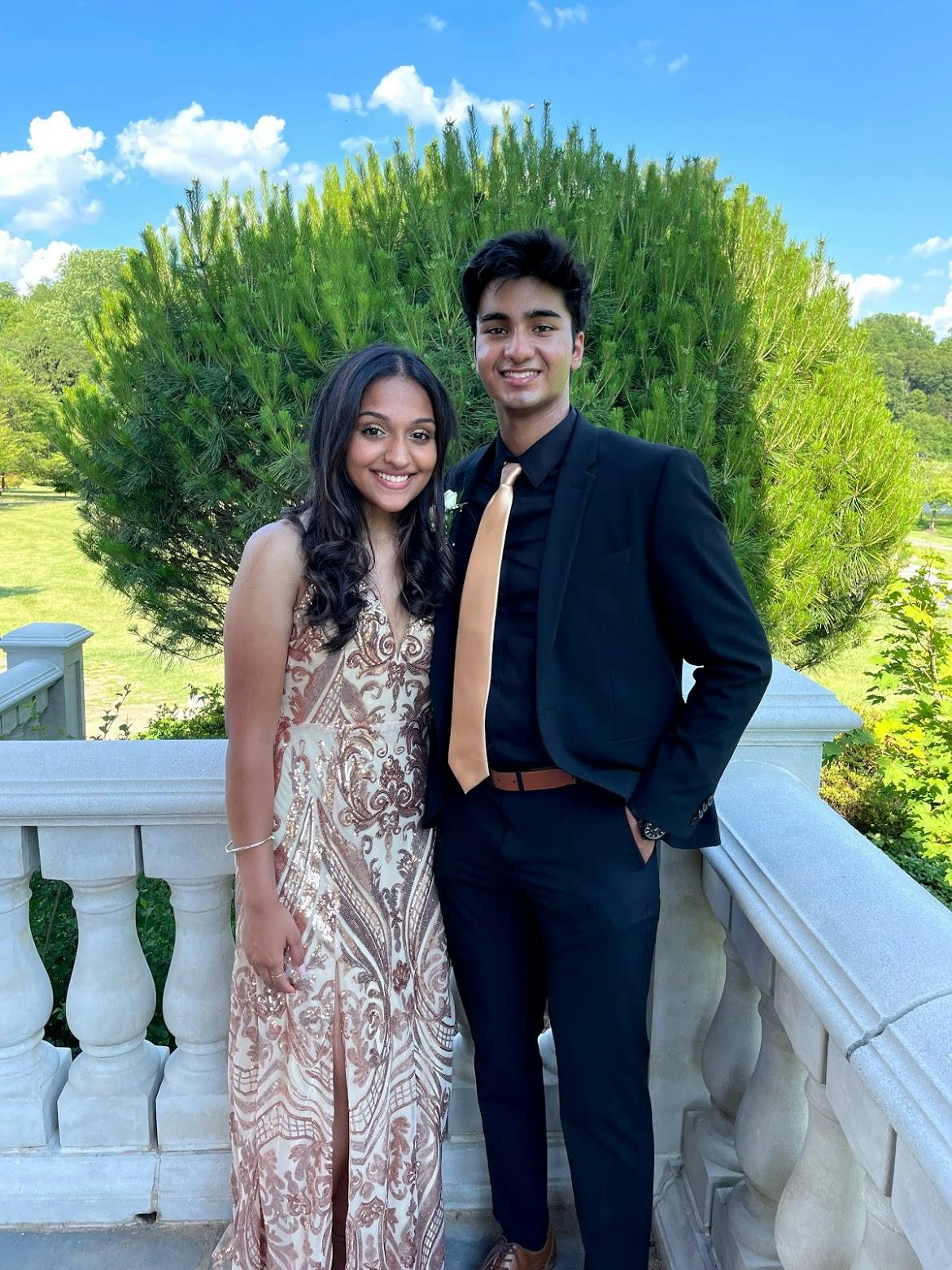 Fake prom pics in 80 degree weather🥵